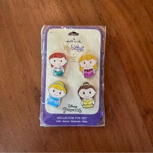 Hallmark Itty Bittys Disney Princess Pin Set